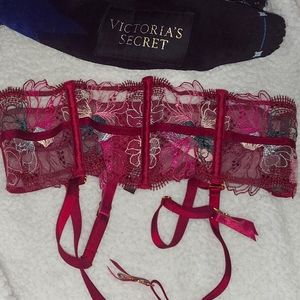 Floral Garter Burgundy VS M/L